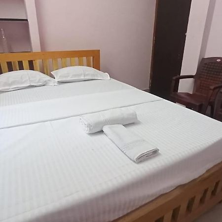 Thiru Arunai Guest House Tiruvannāmalai Eksteriør billede