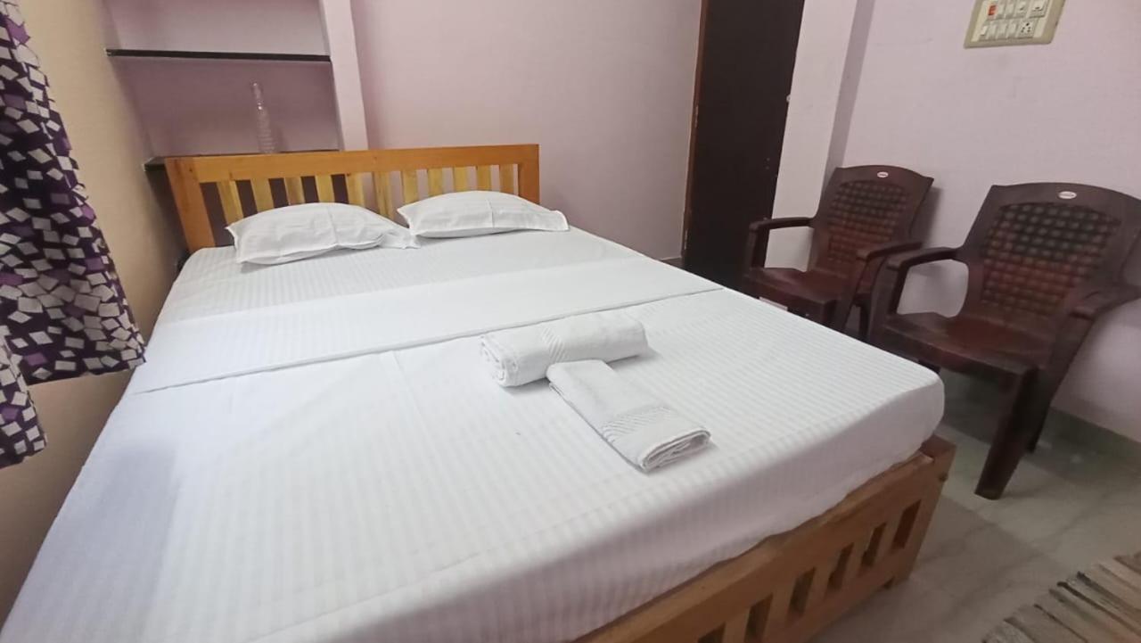 Thiru Arunai Guest House Tiruvannāmalai Eksteriør billede